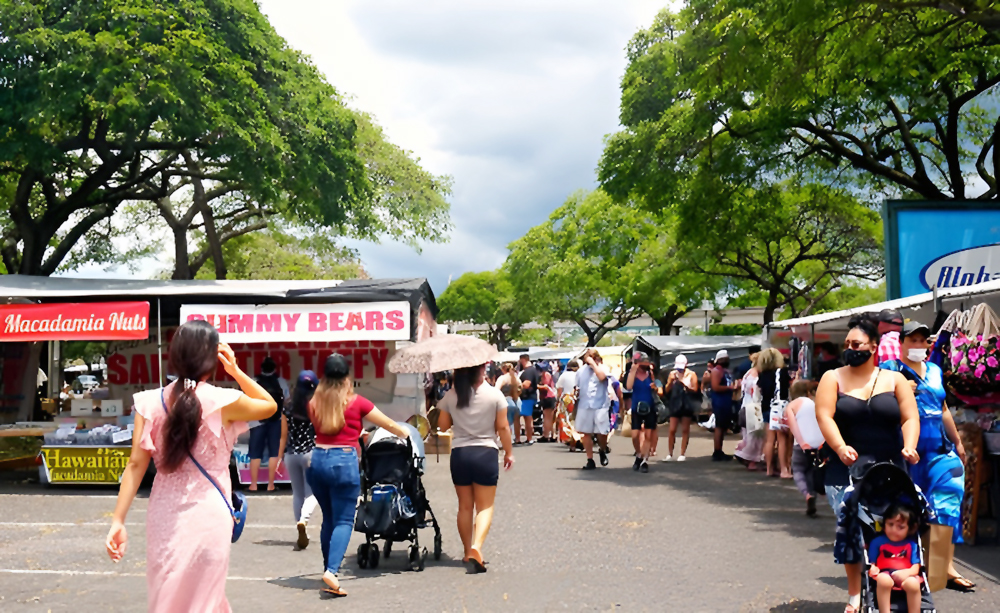 Shopping at eco friendly store to support sustainable activities in Oahu 